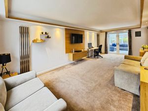 Photo 11- click for photo gallery